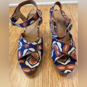 Fossil Navy Floral-Patterned Wedge Sandals with Multicolor Accents